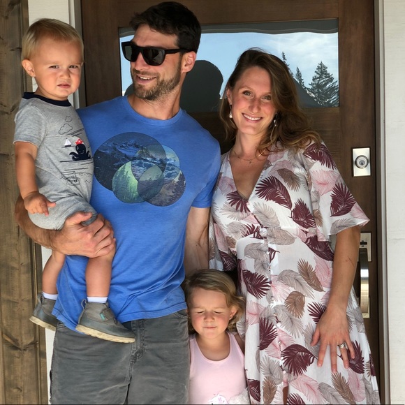 Meet your Posher, Claudia - Picture 1 of 1